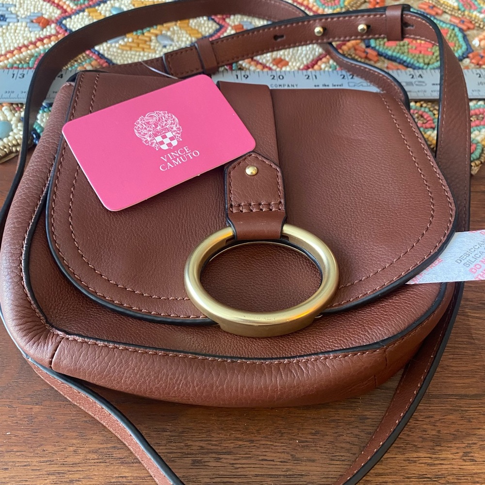 Vince Camuto Kayci Leather sm bag never used